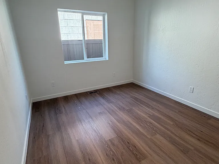 720 W York Ave #720 — Photo 9