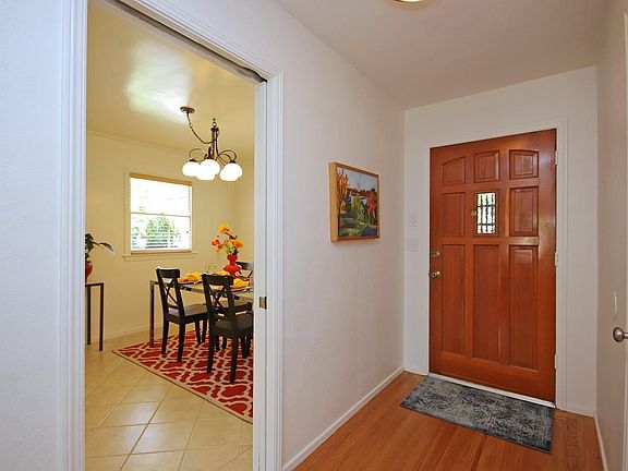 2nd image of 2766 Freeport Blvd