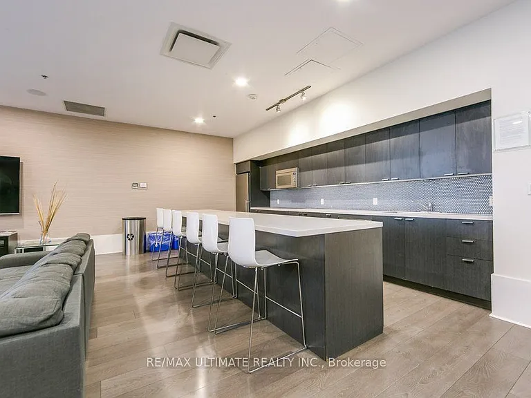 375 King St W #2710 — Photo 29