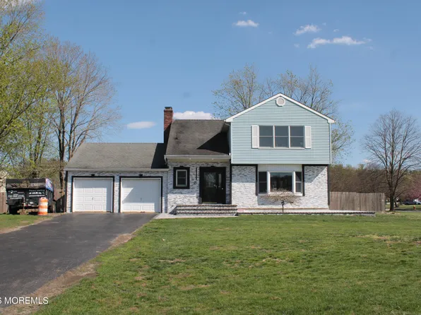 25 Taylors Mills Road, Manalapan, NJ 07726