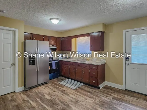 103 Laurelwood Cir, Rossville, GA