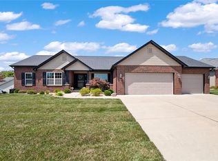 5111 Wesleyan Dr, O'Fallon, IL 62269