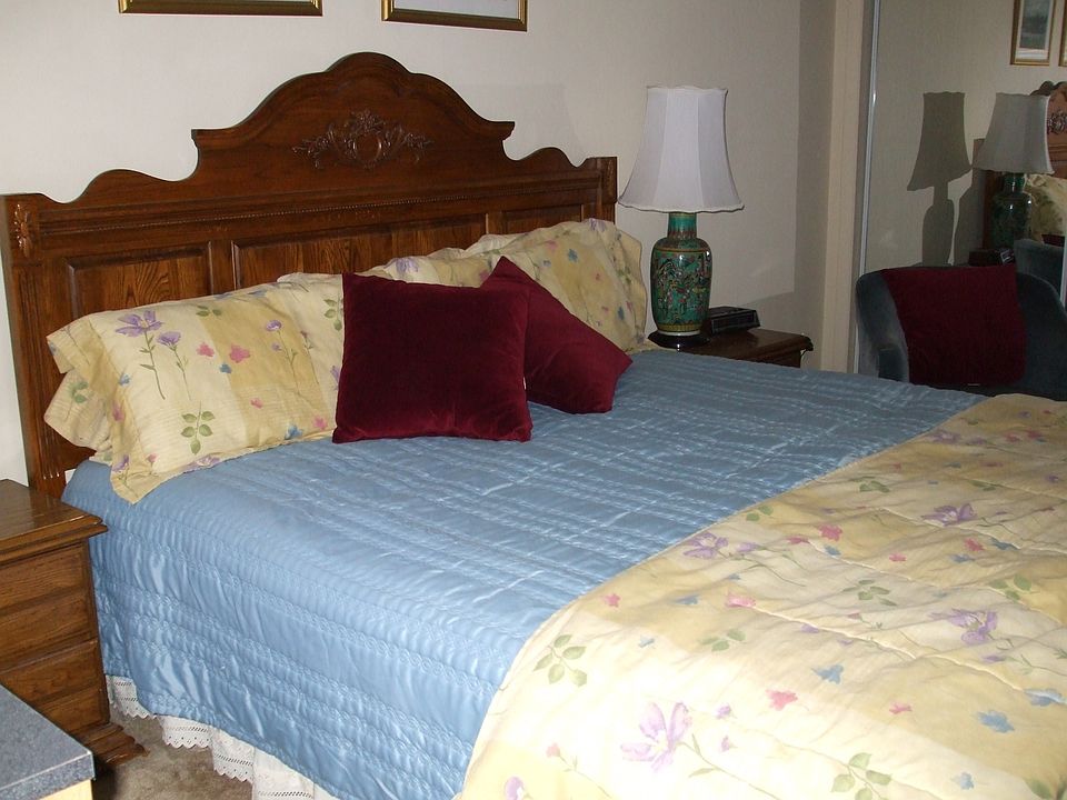 Roommates Bedroom