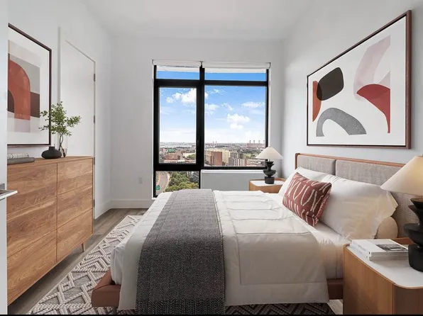 224 East 135th Street image 3 of 21