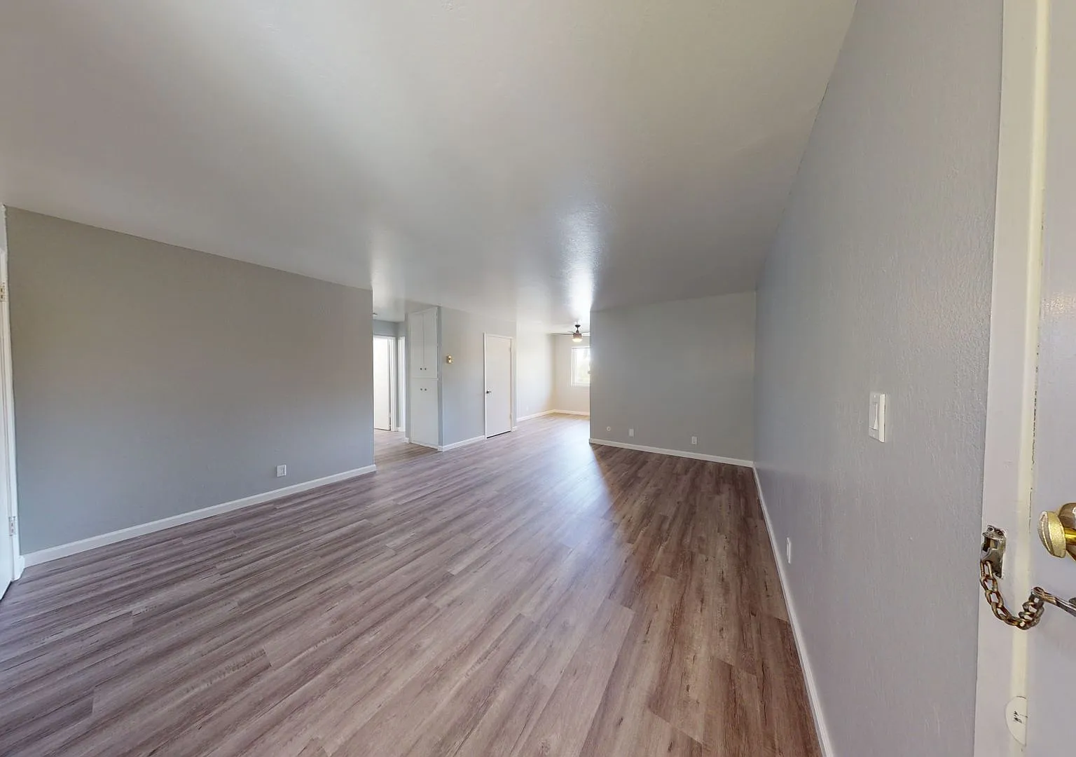 635 Dowling Boulevard — Photo 1