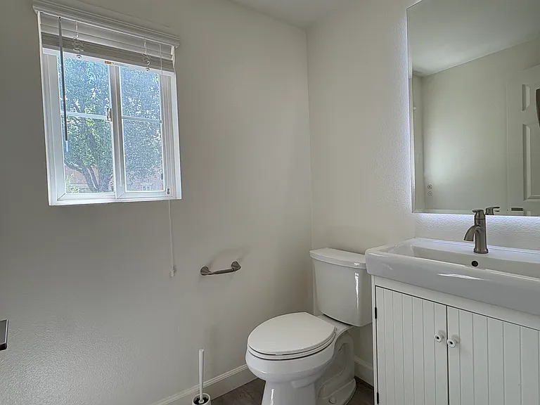 25735 Perlman Pl #A — Photo 6