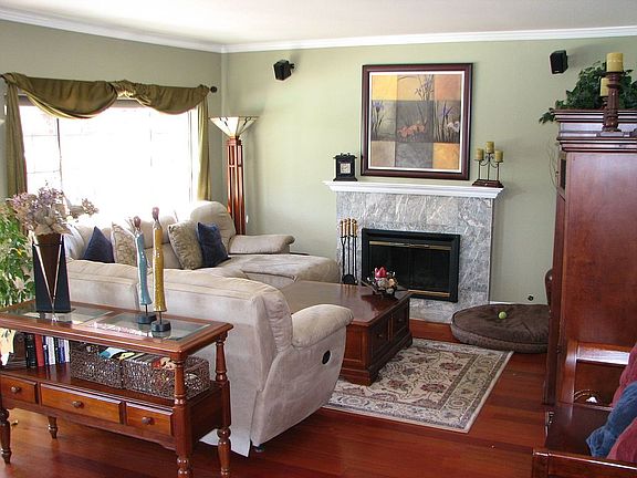 4th image of 3739 Kenton Ct