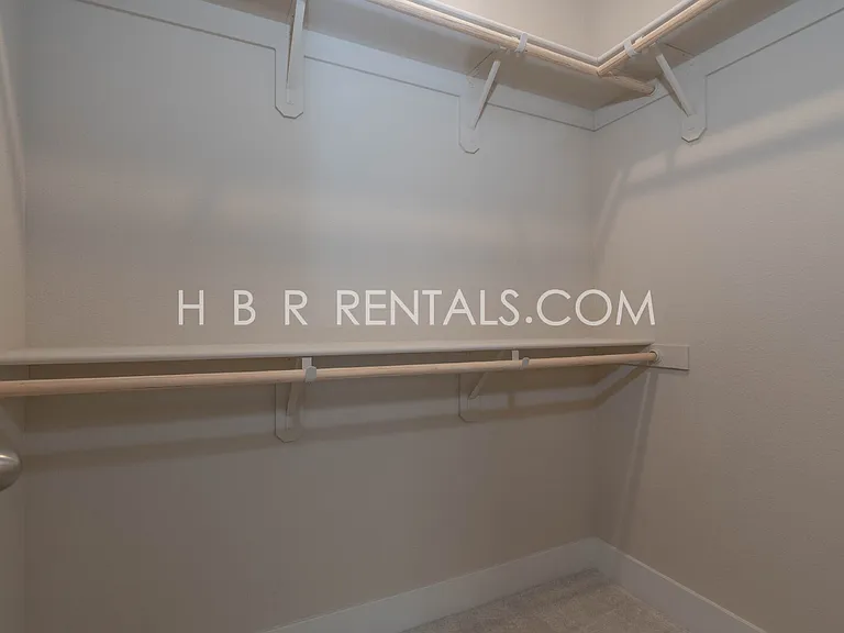 2534 Ottawa Ave — Photo 18
