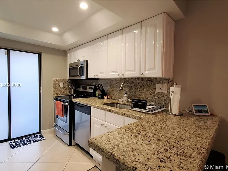 40 Wimbledon Lake Dr #216 — Photo 6