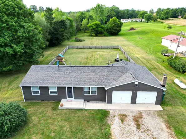 9680 Tarlton Rd SW, Stoutsville, OH 43154