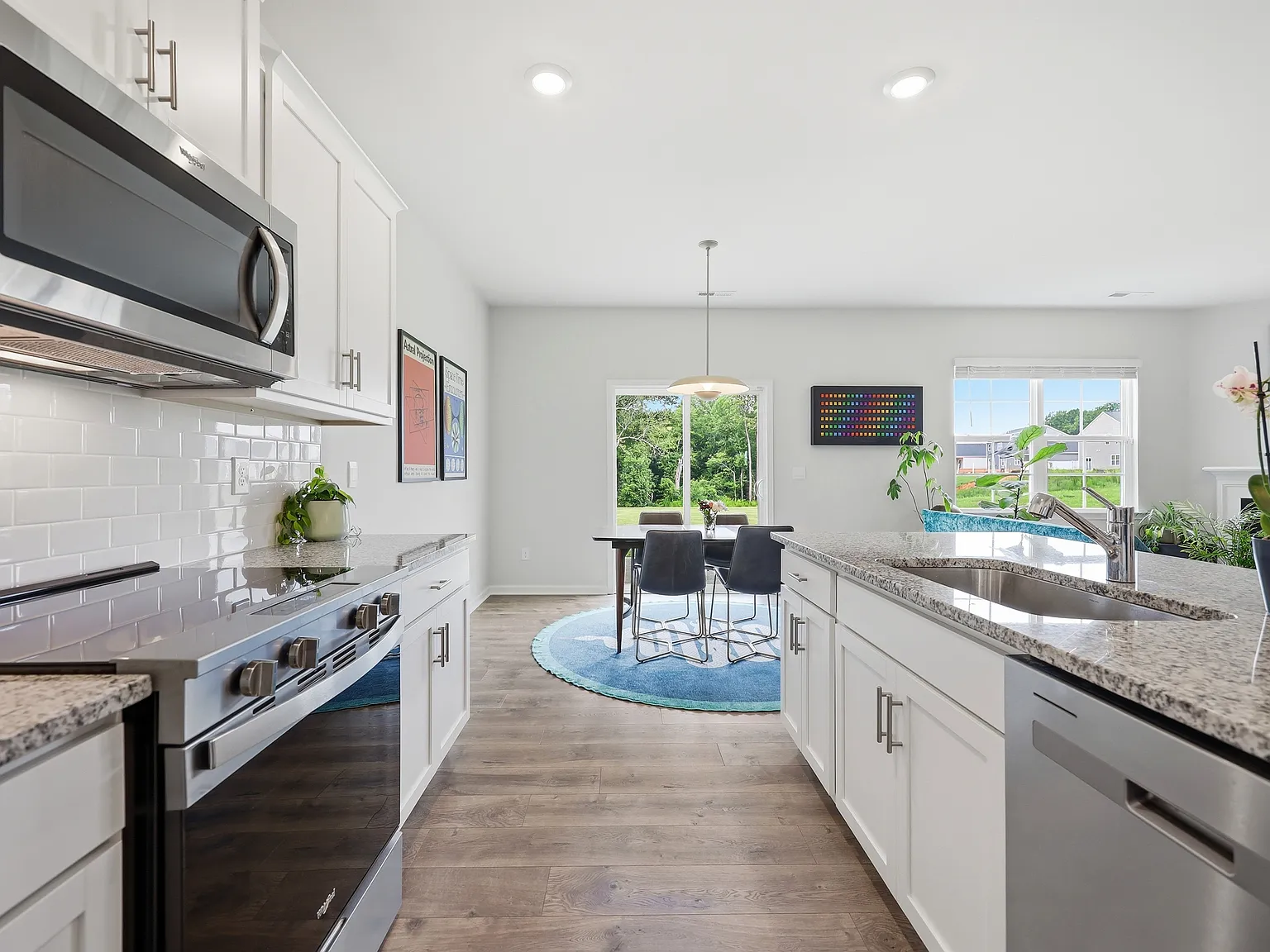 5 bed, 2511 sqft, $799 — Photo 4