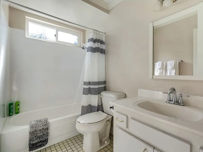 418 Nobel Ave #B — Photo 20