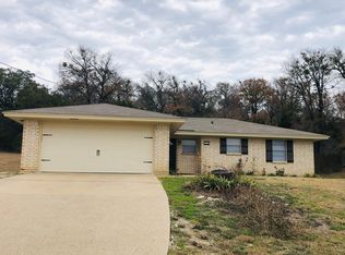 1015 W Leon St, Gatesville, TX 76528