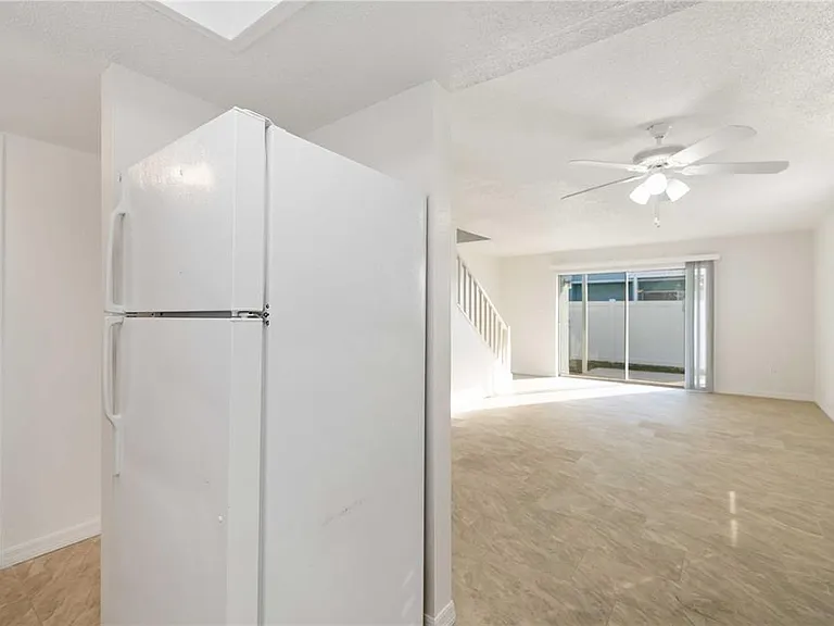 3569 Bee Ridge Rd — Photo 14