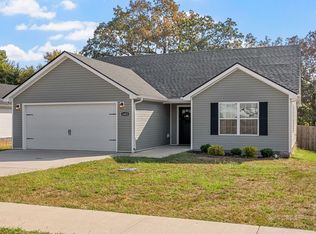 1453 Fredrick Dr, Clarksville, TN 37042