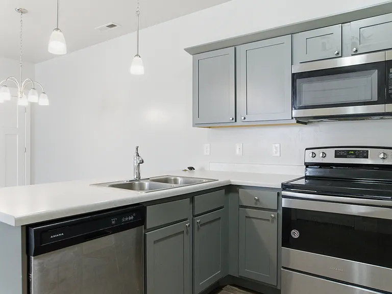 1836 W Terra Vista Ln — Photo 7