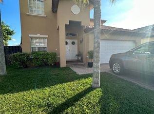 16826 SW 90th St, Miami, FL 33196