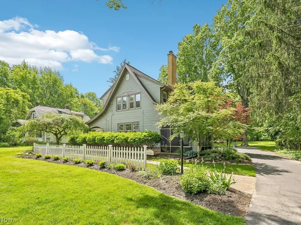 1826 Arndale Rd, Stow, OH 44224