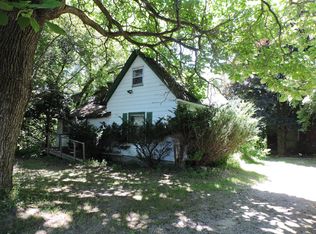 8410 Meadowbrook Rd, Eau Claire, MI 49111