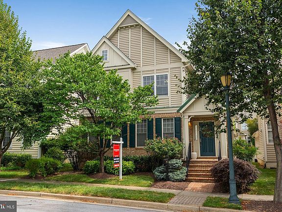 2nd image of 305 Treemont Way