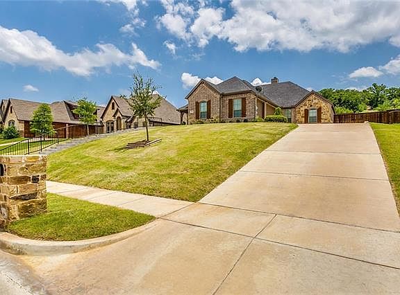 3rd image of 337 Landview Dr
