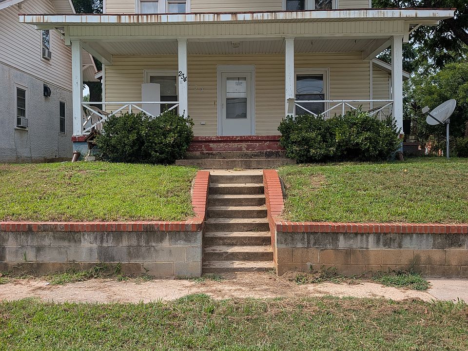 1st image of 234A Cameron Ave