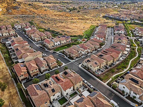3rd image of 27482 Basalt Way