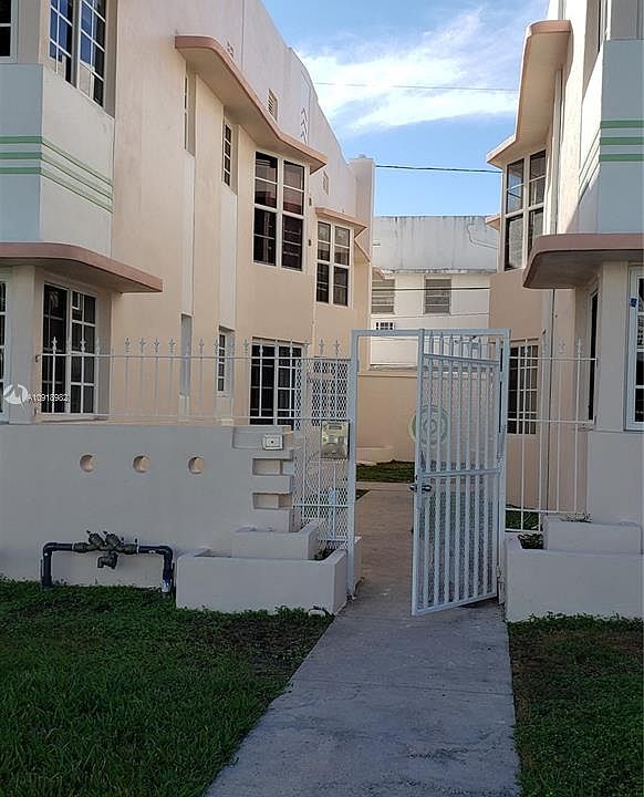 1st image of 540 15th St APT 202