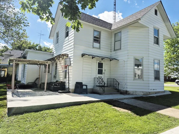 222 N Maple St, Cullom, IL 60929