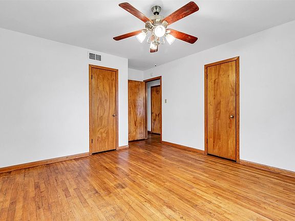 5th image of 1803 Sea Queen Ct