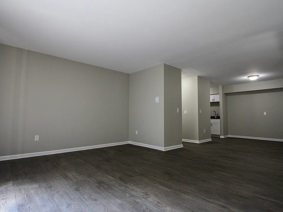 Brenda - Living Room