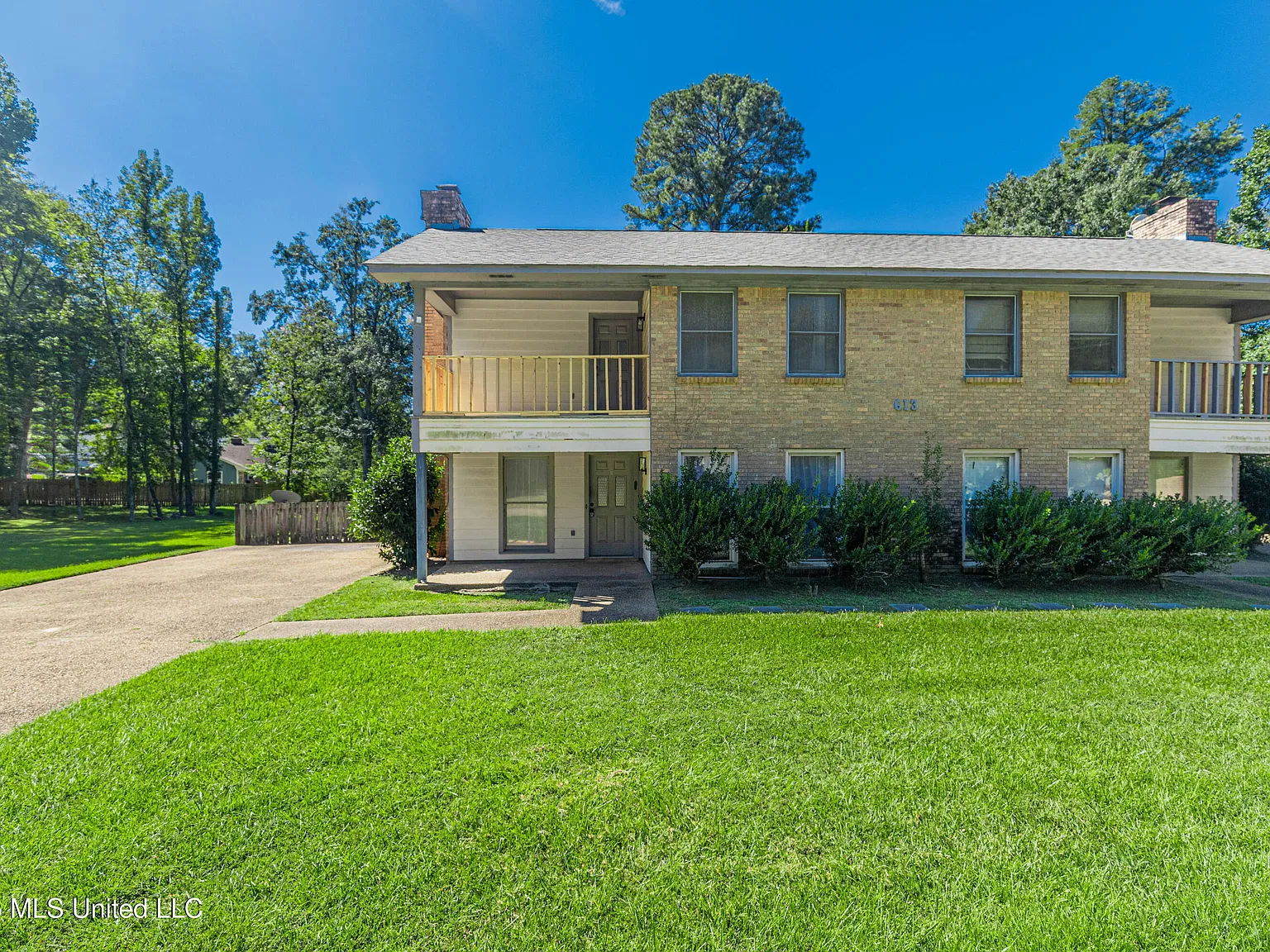 3 bed, 2.0 bath, 1650 sqft, $1,700 — Photo 3