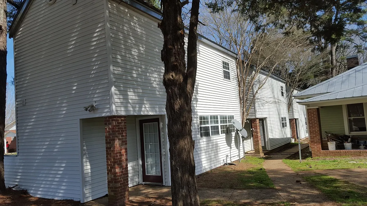 Building Photo - 705 Whitfield St #A