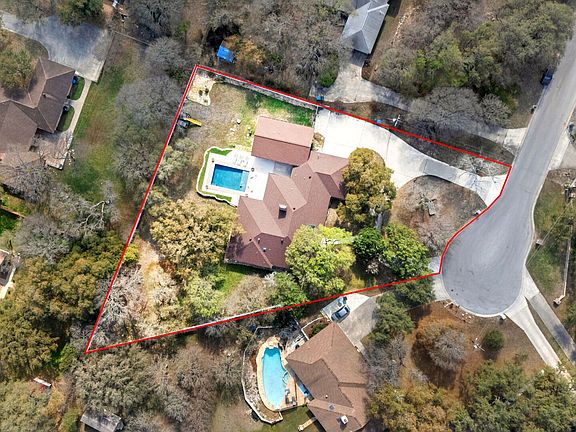 4th image of 9616 Azalea Cir.