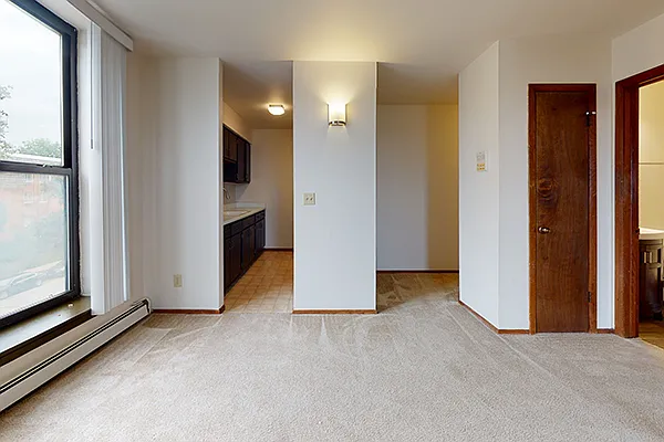 2495 N. Oakland Ave — Photo 28