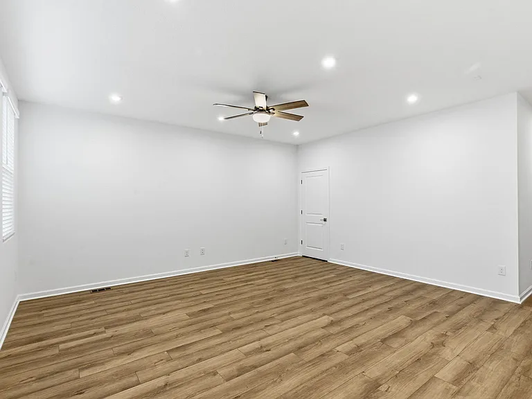 538 Penwell Dr — Photo 9