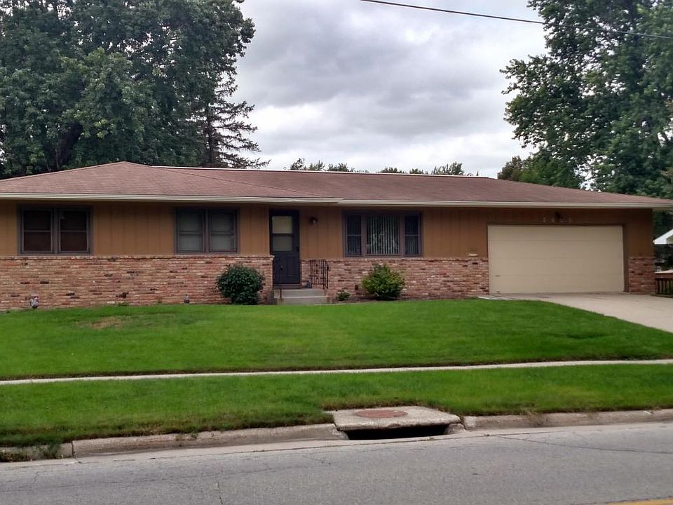 1st image of 2625 Hoover Ave