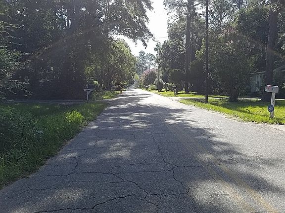 4th image of 706 Lausanne Dr