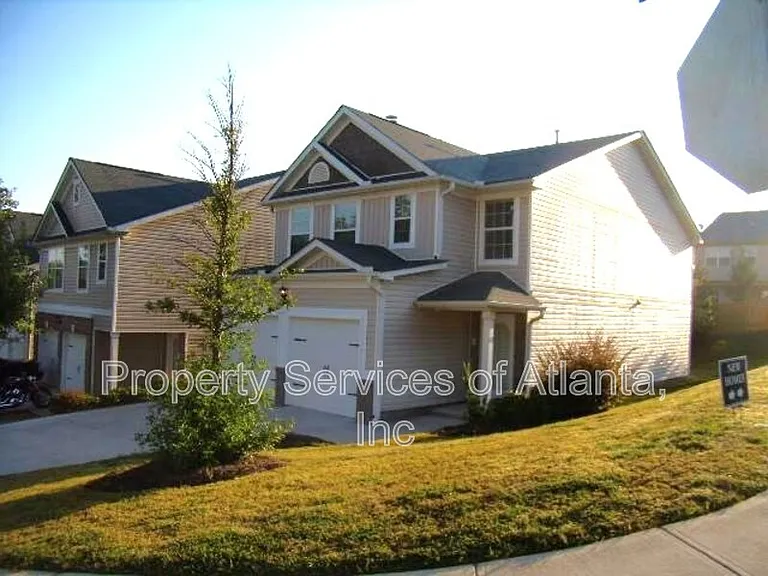 102 Hidden Creek Dr — Photo 2