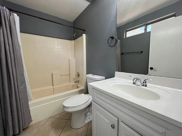 4518 N 84th Ave — Photo 13