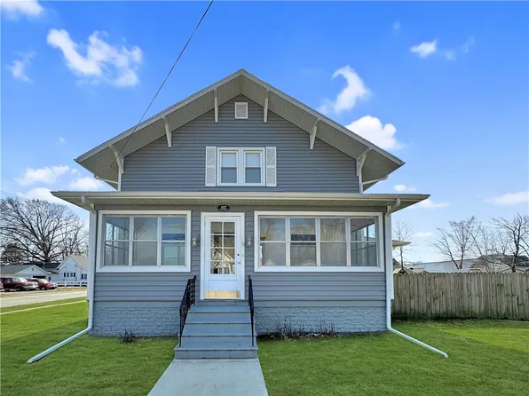 112 E Washington St, Oakland, IL 61943