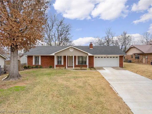 3001 S 98th Cir, Fort Smith, AR 72903