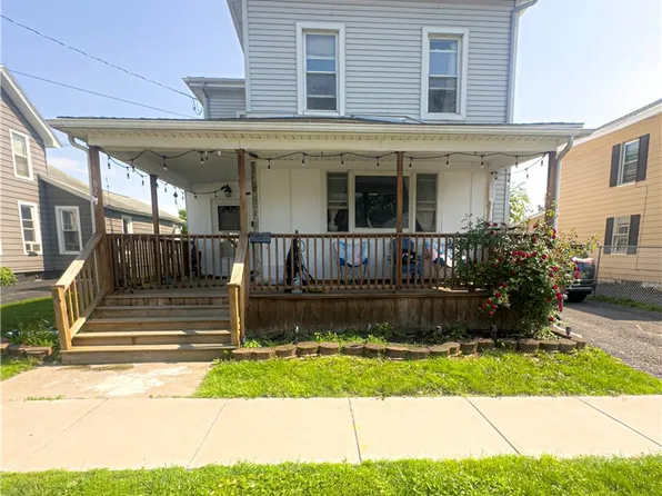 82 Van Anden St, Auburn, NY 13021