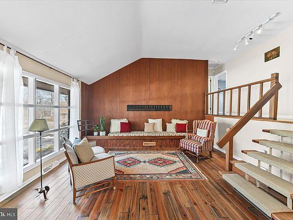 2nd image of 114 Cornell Rd