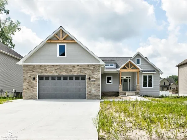 3935 Capital Ave, Fort Gratiot, MI 48059