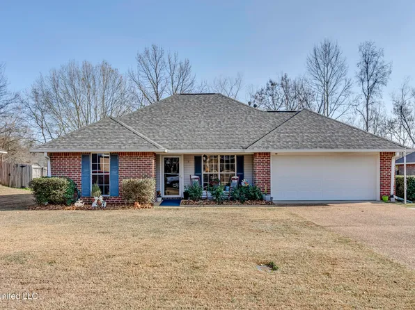 575 Eaglewood Dr, Florence, MS 39073