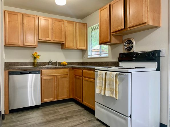 4910 SW 45th Ave APT 11