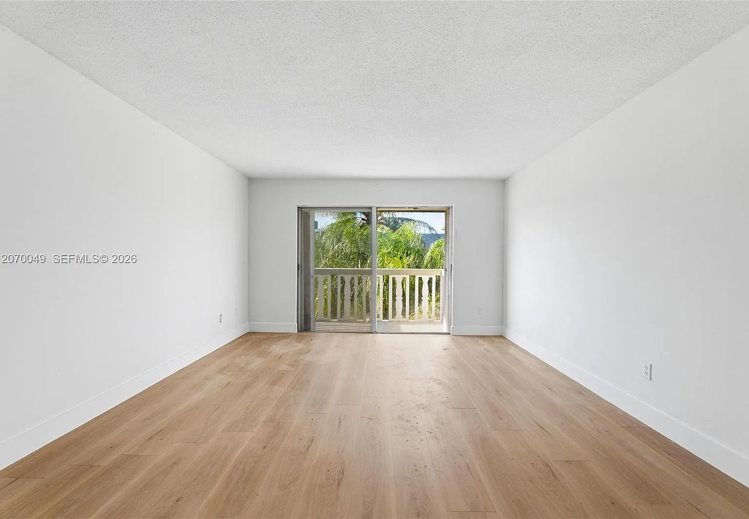Ola Condo — Photo 2