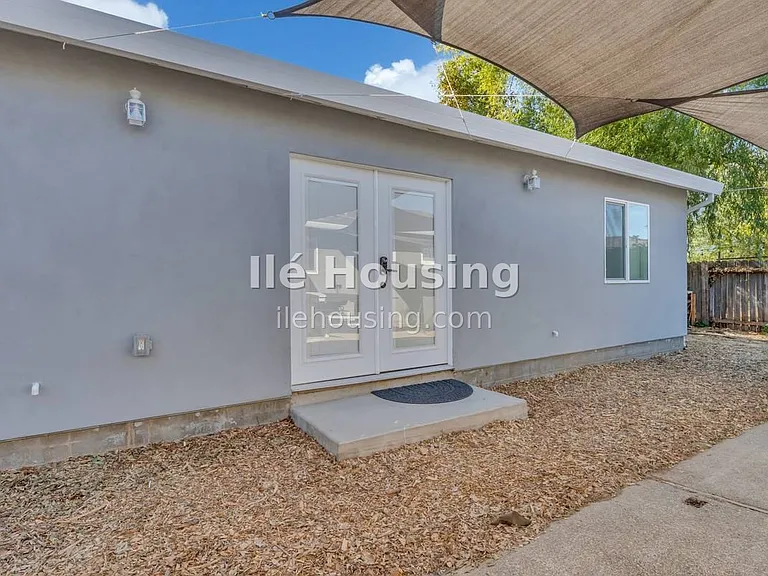 1903 Waterford Rd — Photo 1