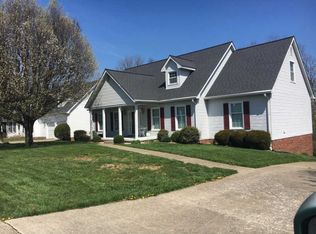 753 Isaac Shelby Cir W, Frankfort, KY 40601